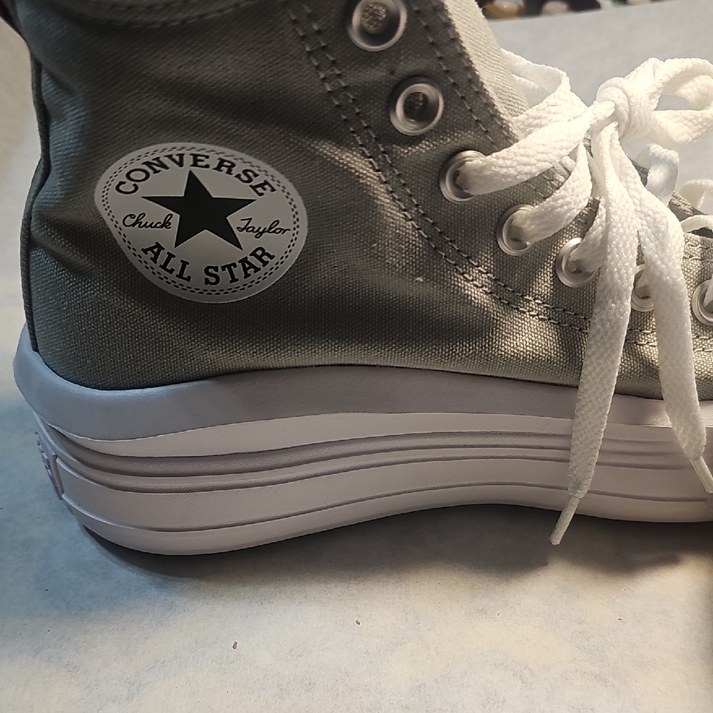Stylish Converse Platform Gray High-Top Sneakers Nwot